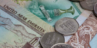 how much does it cost to move to dubai from uk