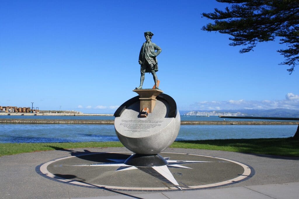 Gisborne, New zealand, Captain James Cook - source: pixabay - Living in The 16 Regions of New Zealand