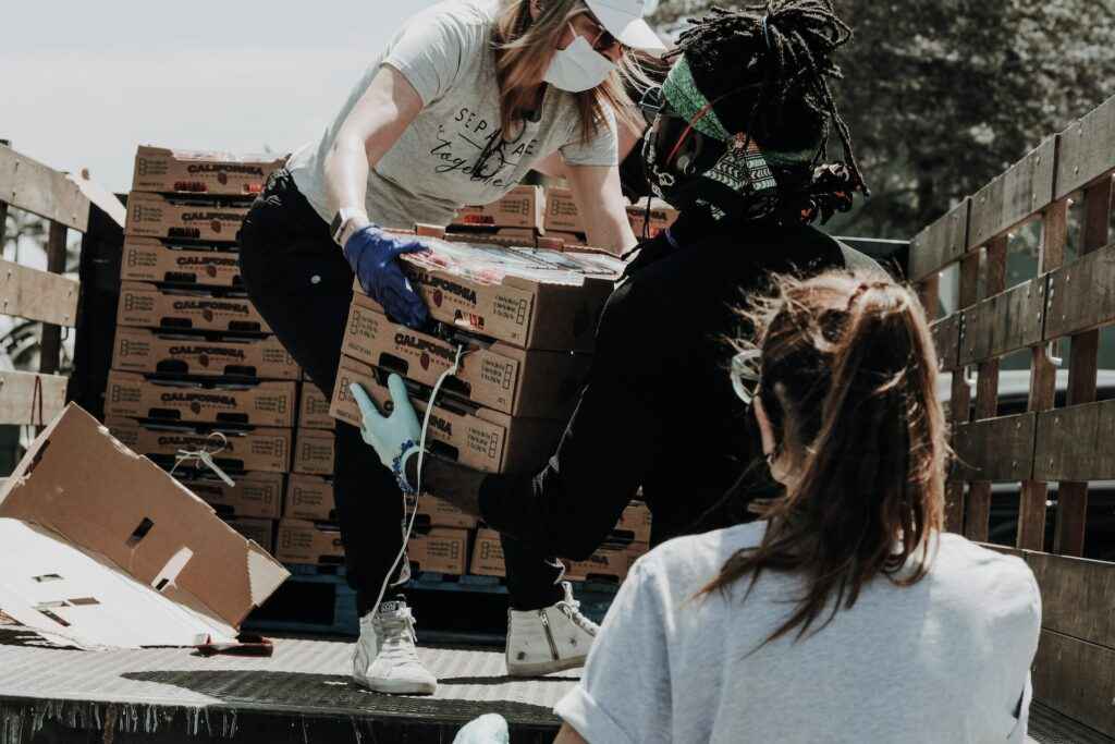 Reasons to Move to the USA - 16. Philanthropy and volunteerism