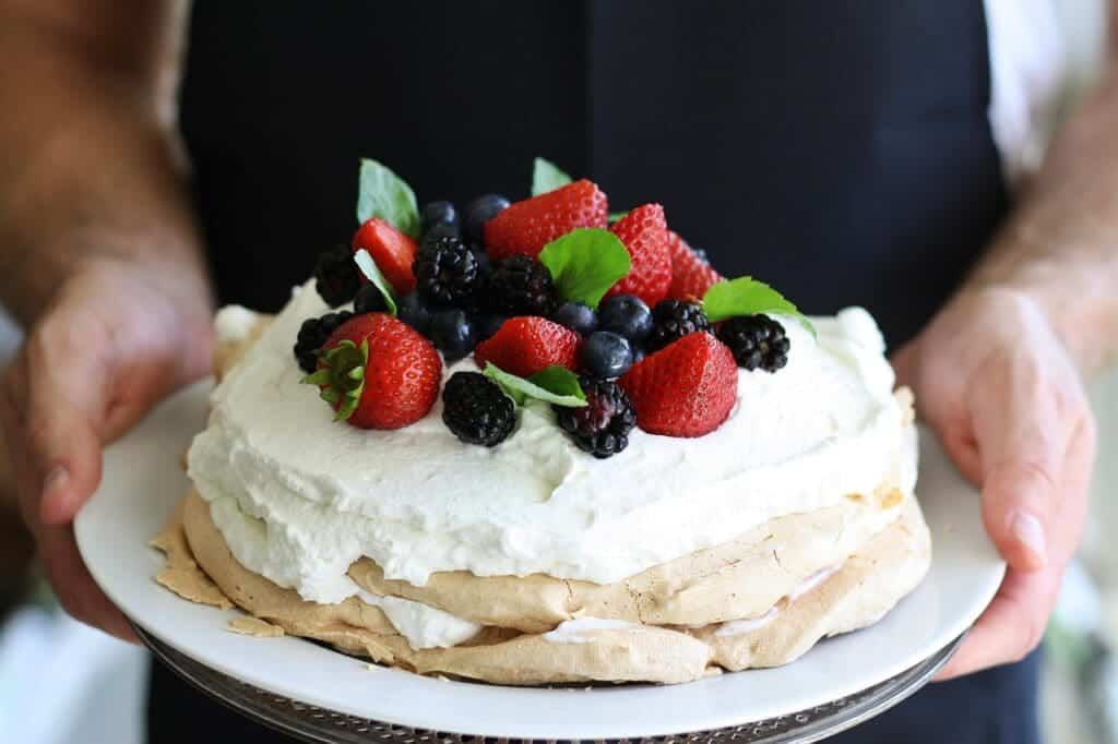 Pavlova - New Zealand Cuisine - New Zealand Culture Guide