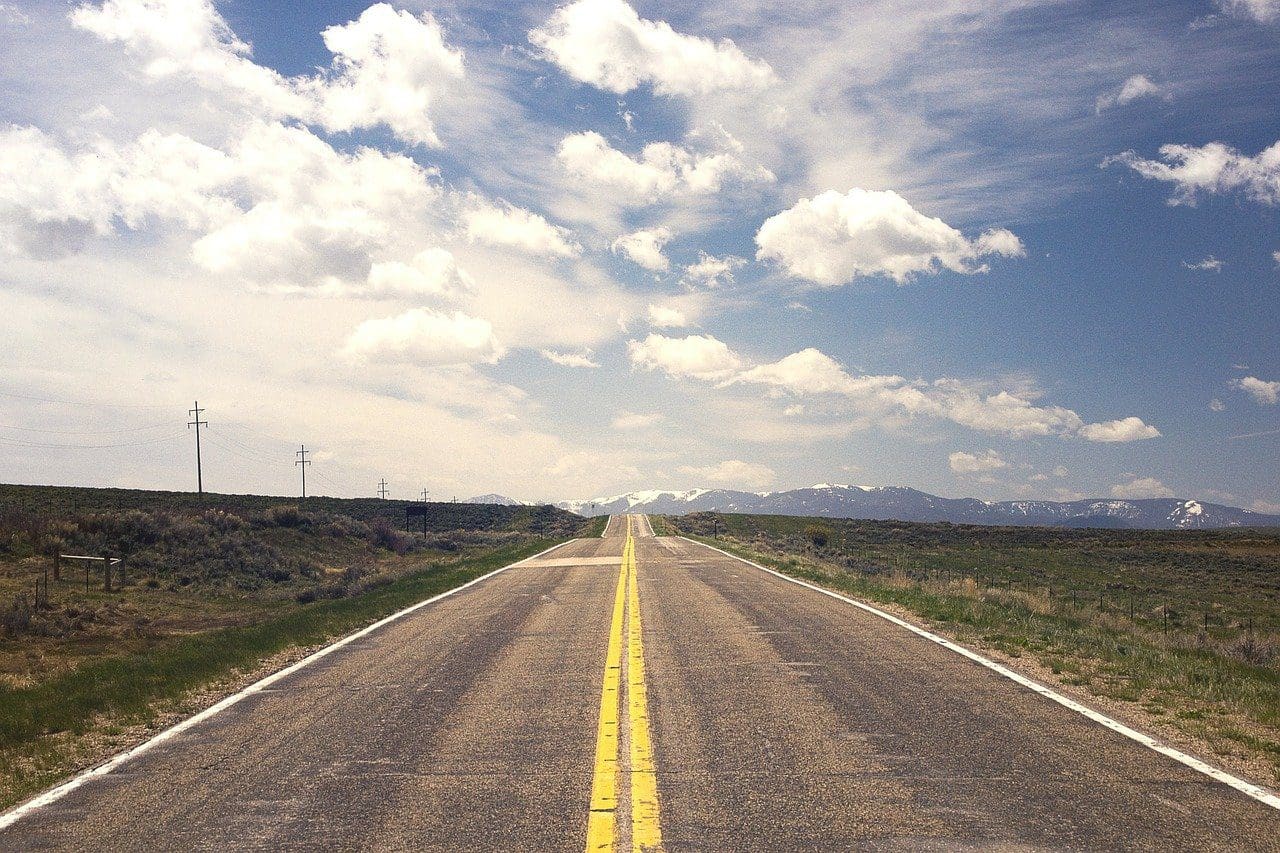 Road in the USA - Driving in the US - Moving to the USA
