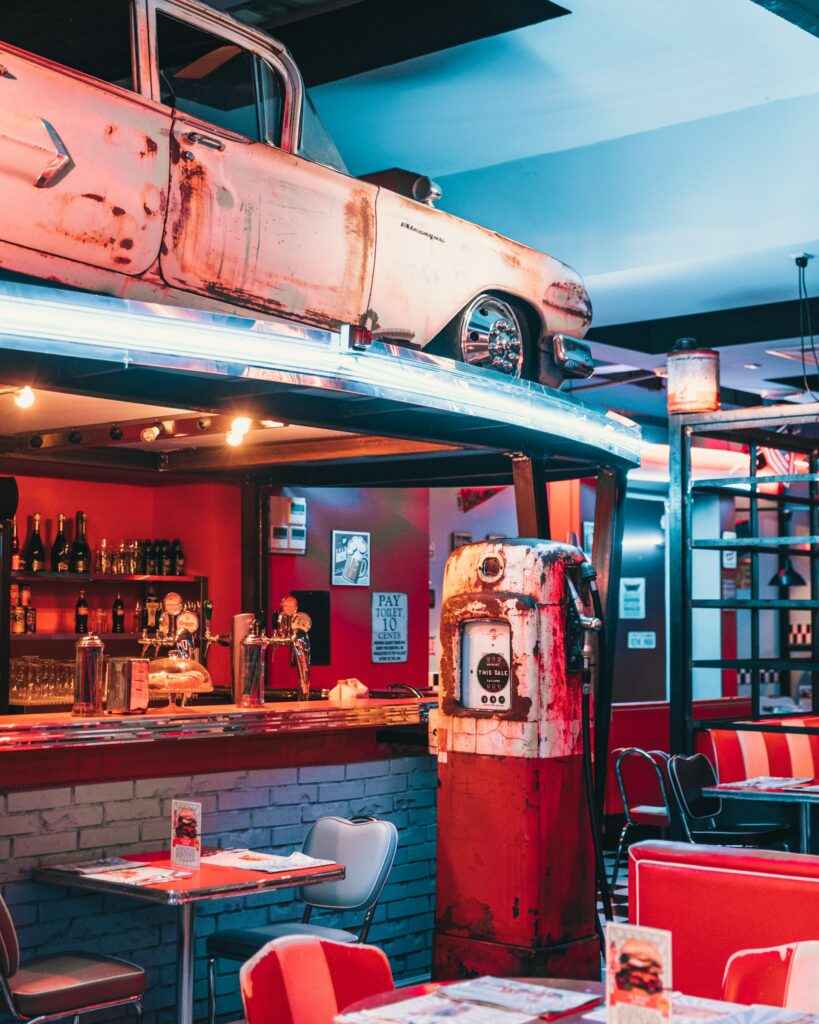 Reasons to Move to the USA - 35. Themed restaurants