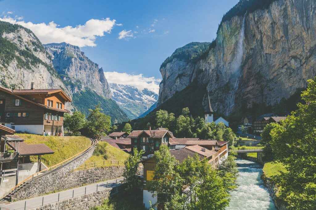 international removals uk to switzerland