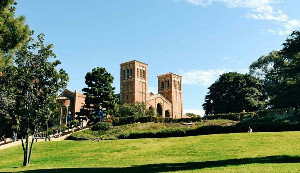 UCLA - Education in Los Angeles - Moving to Los Angeles